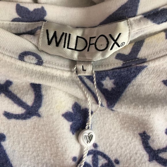 Wild Fox White Blue Nautical Anchor Ship Wheel Flag Graphic Pullover Sweater  | - Picture 6 of 11